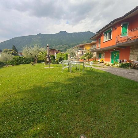 Villa Leilani B&B Sale Marasino Buitenkant foto