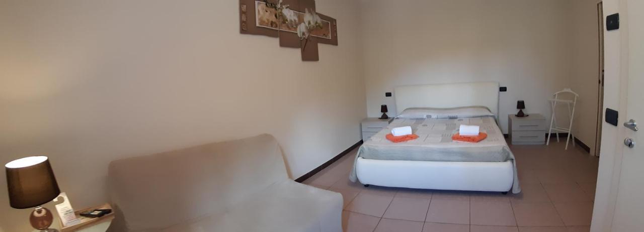 Villa Leilani B&B Sale Marasino Buitenkant foto