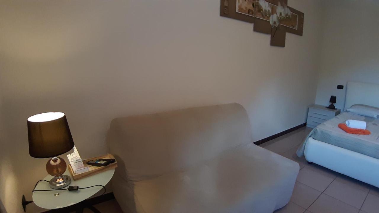 Villa Leilani B&B Sale Marasino Buitenkant foto