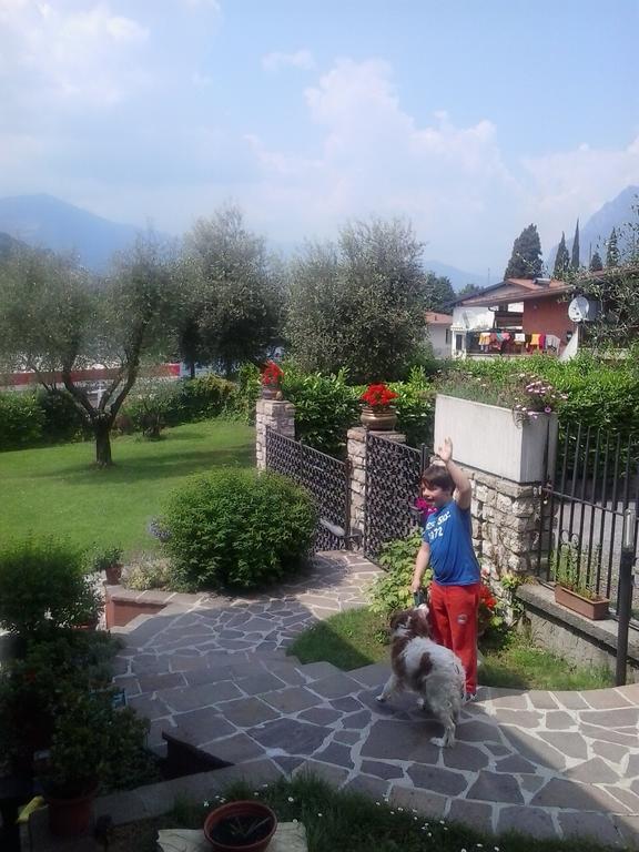 Villa Leilani B&B Sale Marasino Buitenkant foto