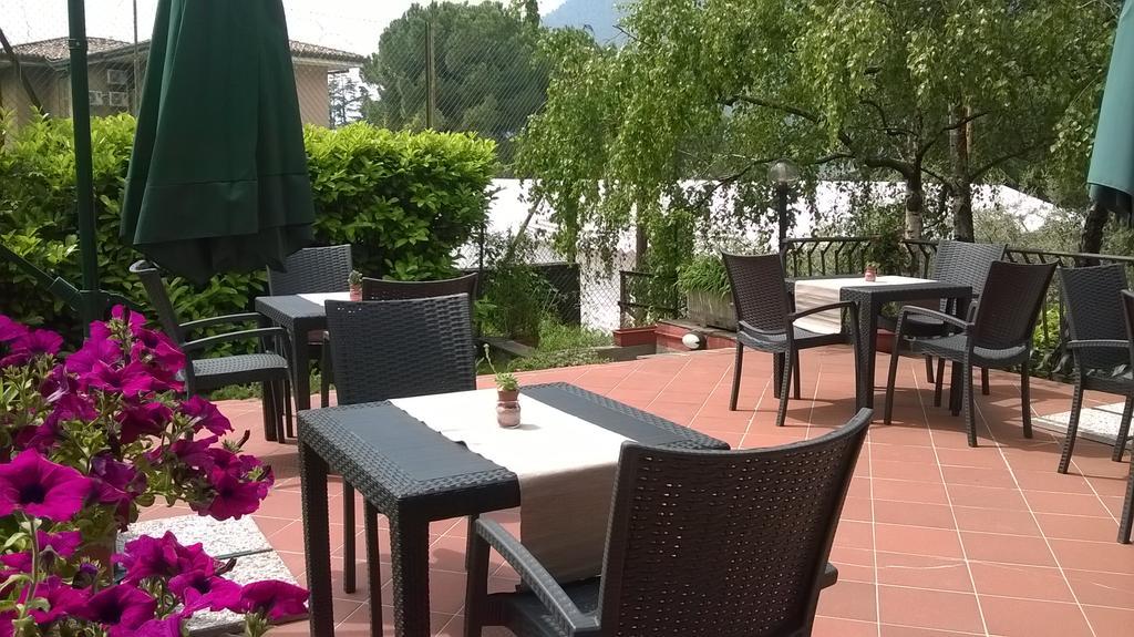Villa Leilani B&B Sale Marasino Buitenkant foto