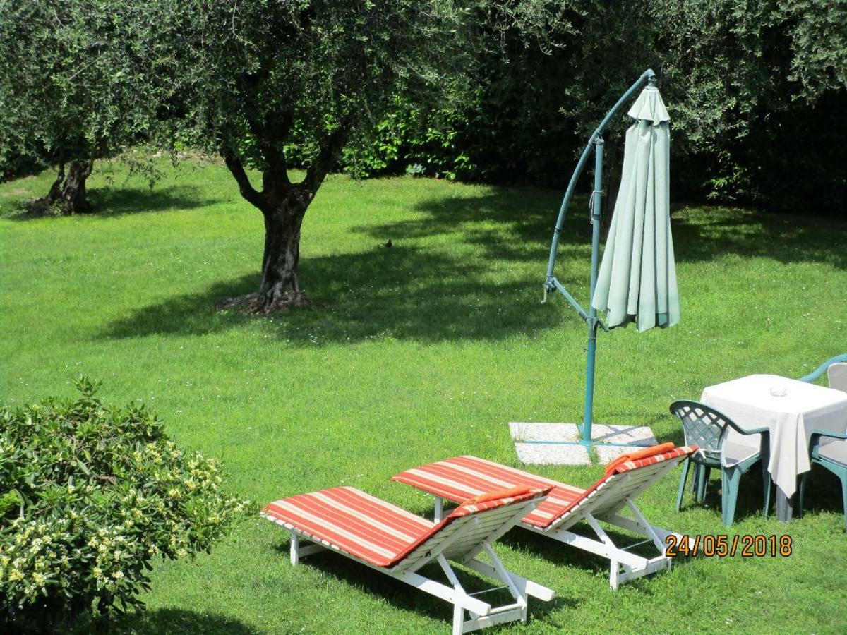 Villa Leilani B&B Sale Marasino Buitenkant foto